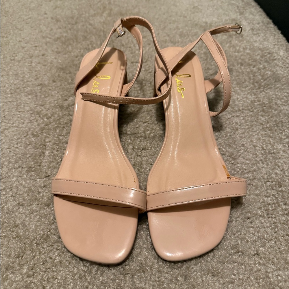 Lulus nude heals